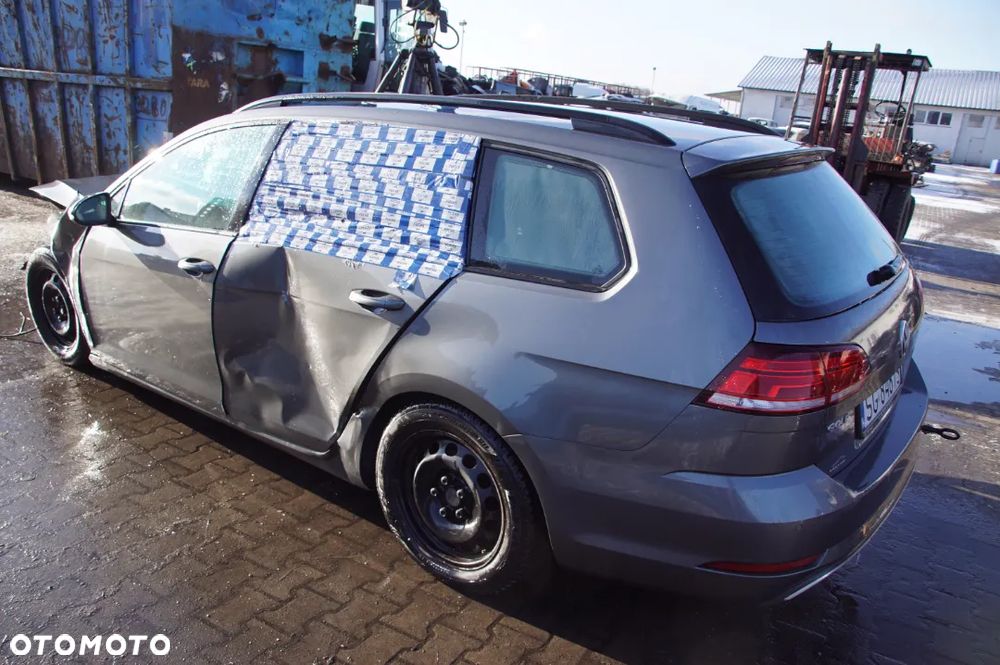 SKUP AUT MOTOCYKLI MASZYN ROLNICZYCH 692324777 ZŁOMOWANIE STACJA DEMONTAŻU POJAZDÓW AUTOSTROISZ LIPNO POJAZD NA CZĘŚCI GOLF 7 1.4 TSI 150 KM CZDA SKRZYNIA RSW LAKIER LR7H - 11