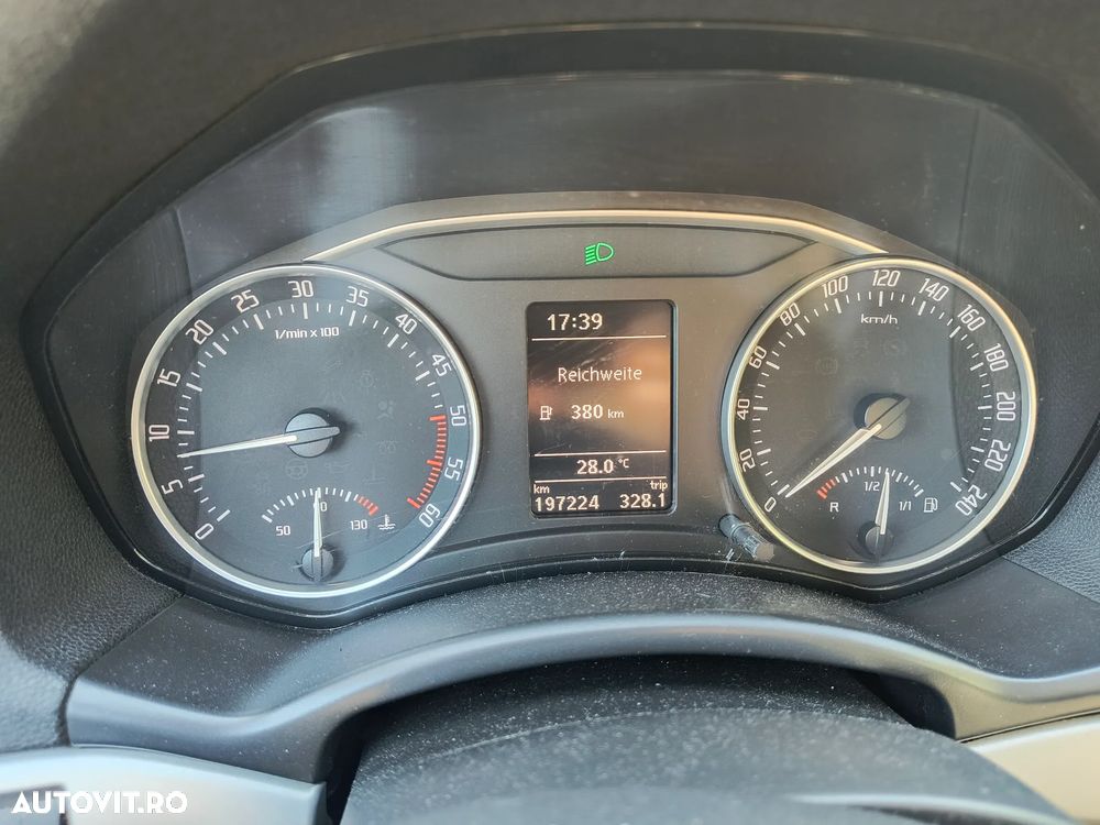Skoda Octavia 2.0 TDI Ambiente - 4