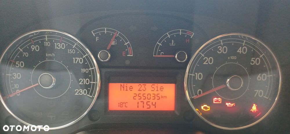 Fiat Grande Punto Actual 1.4 8V Estiva Blue&Me - 2