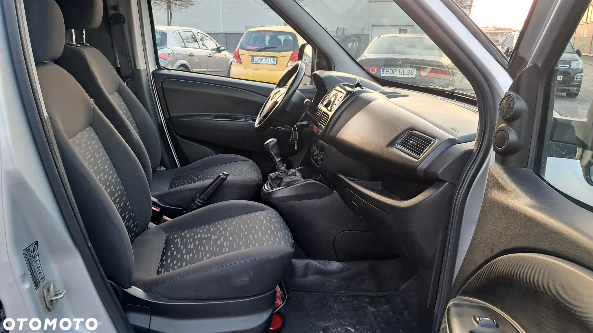 Opel COMBO - 10