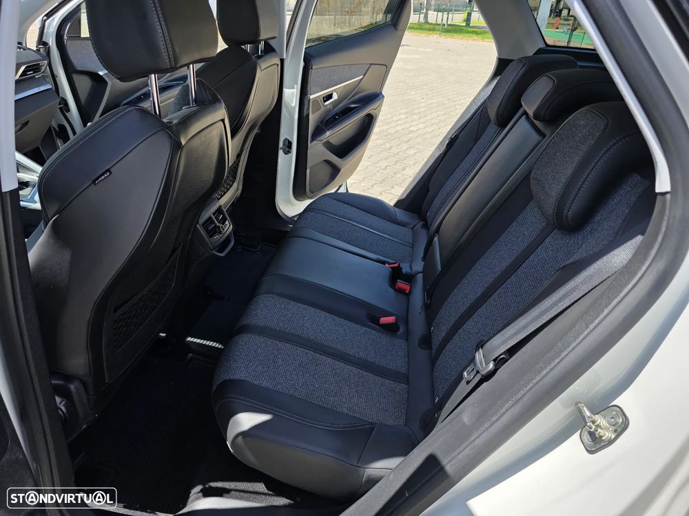 Peugeot 3008 1.2 PureTech Allure Pack - 9