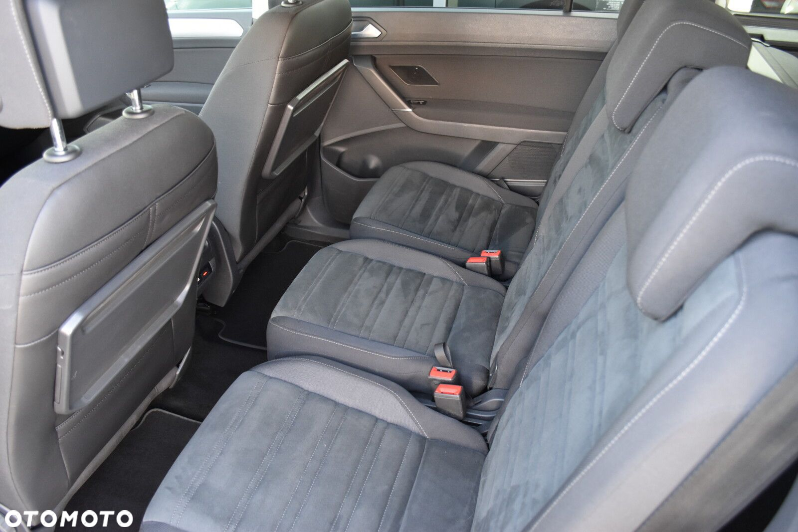 Volkswagen Touran 2.0 TDI BMT Comfortline DSG - 10