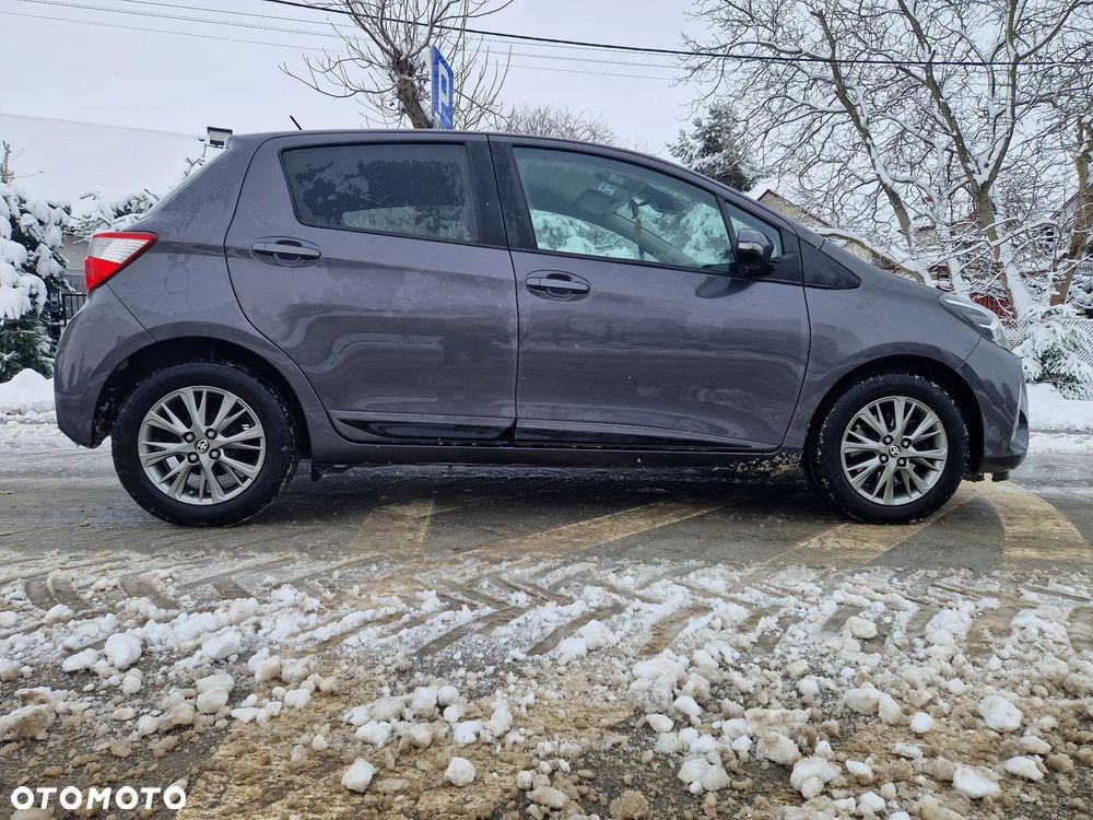 Toyota Yaris 1.5 Premium CVT - 10