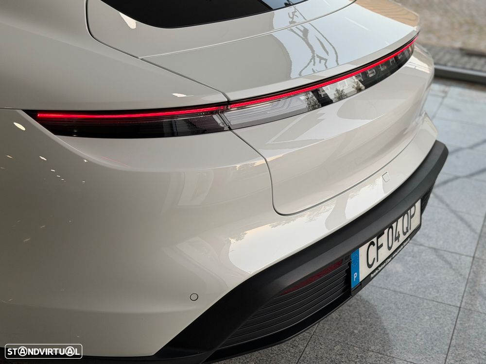 Porsche Taycan 4S - 19