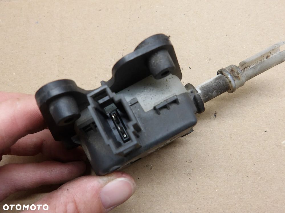 AUDI A4 B6 01-04 KOMBI SIŁOWNIK KLAPY BAGAZNIKA 8E9827833 - 3