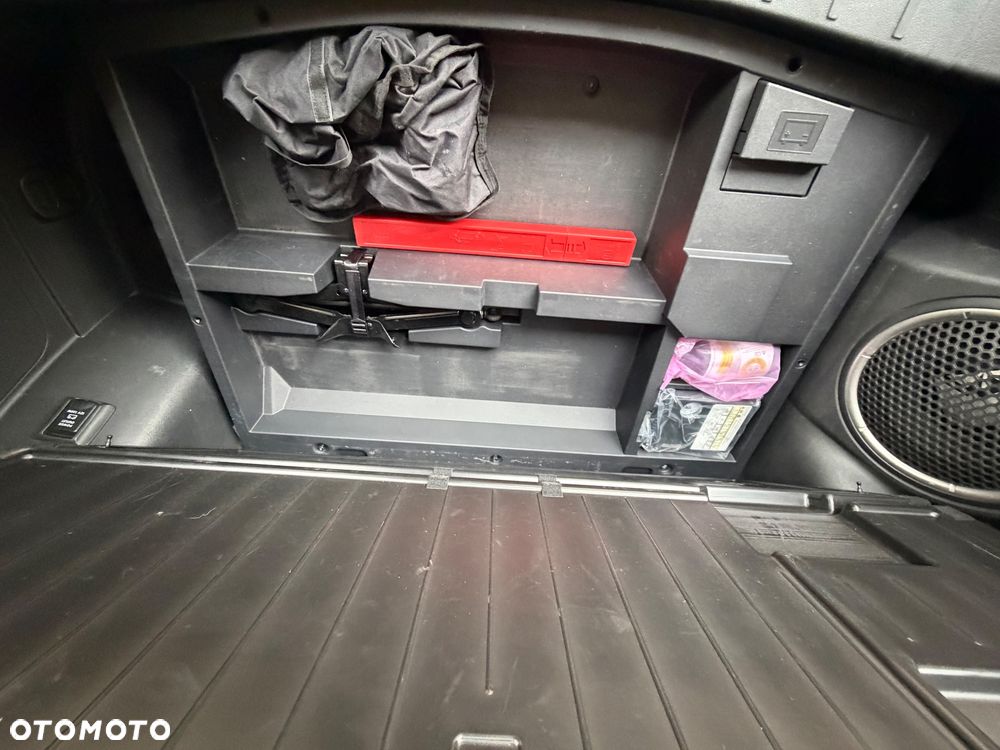 Mitsubishi Outlander Intense + - 27