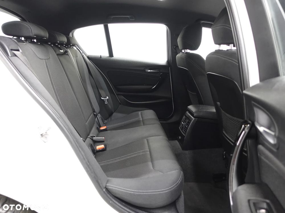 BMW Seria 1 118d xDrive Edition Metropolitan - 23