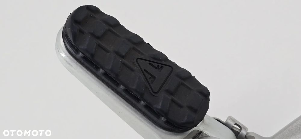 Podnozek Prawy Tyl Set Pasazera  Triumph Tiger 1200 Rally 22- - 5