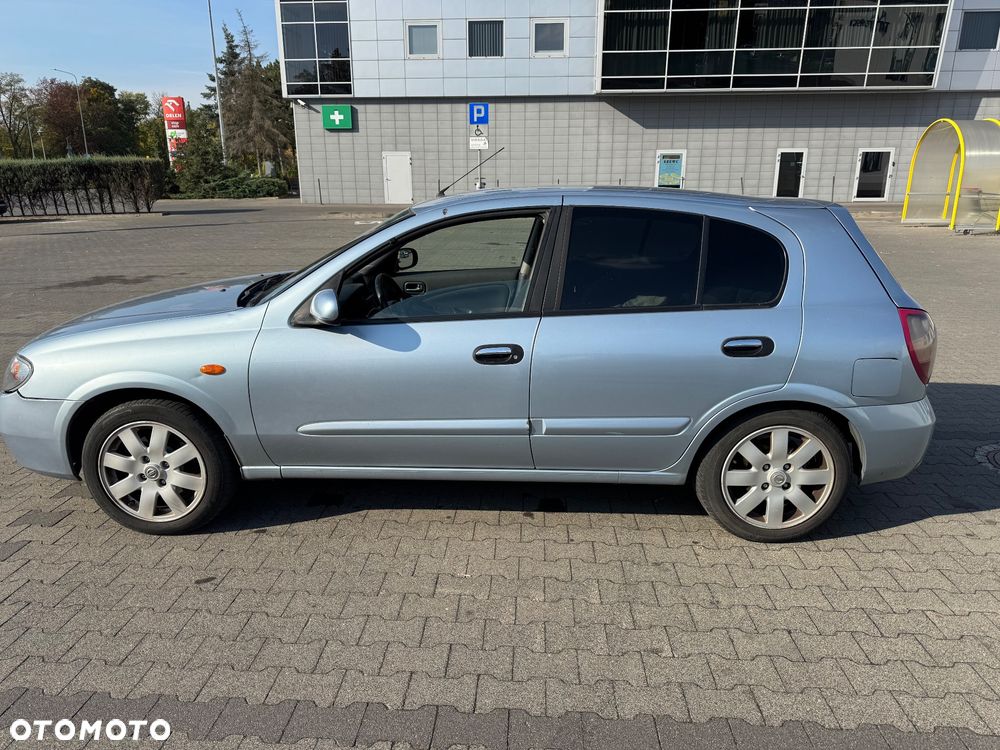 Nissan Almera - 10