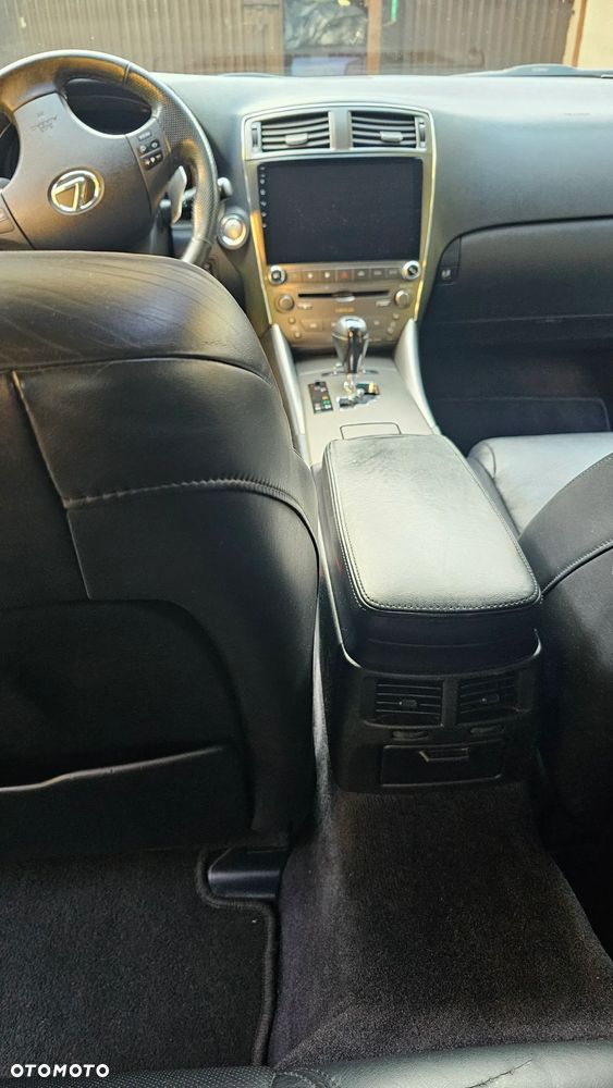 Lexus IS 250 Luxury Line - 2