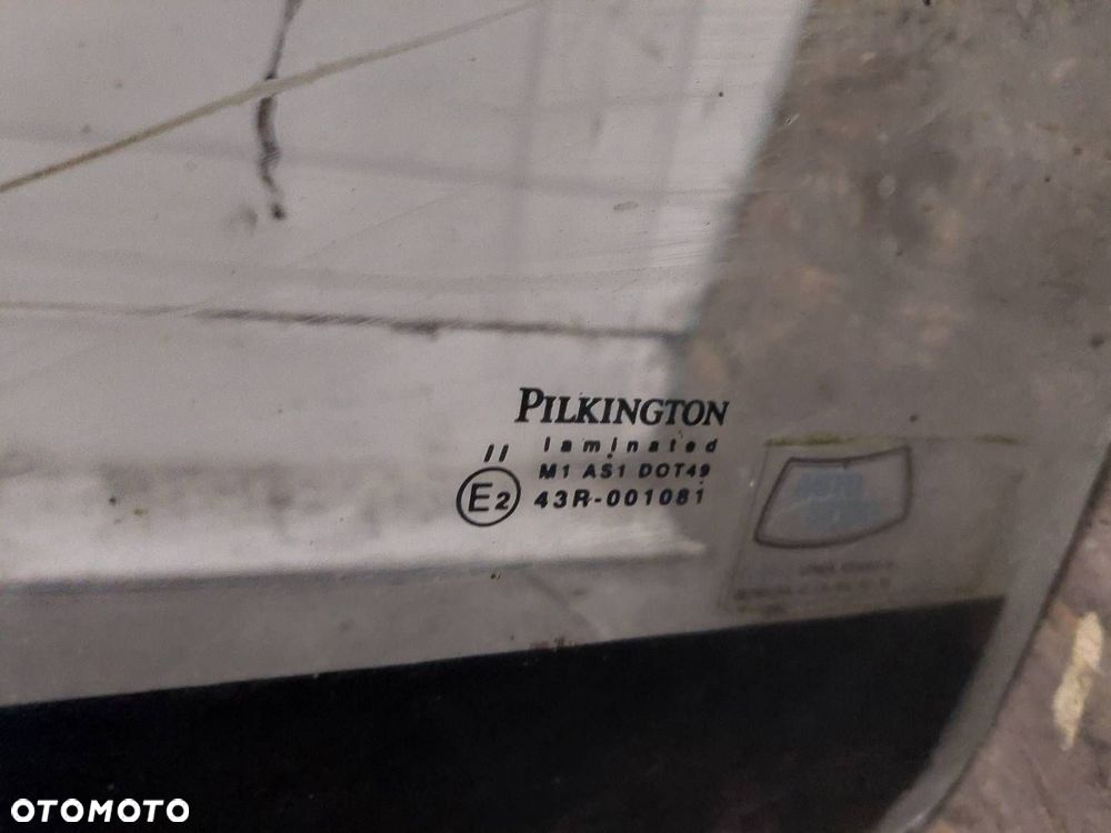 SZYBA CZOŁOWA PRZEDNIA MAN 8.113 LC  MAN L2000 MAZOWSZE - 2