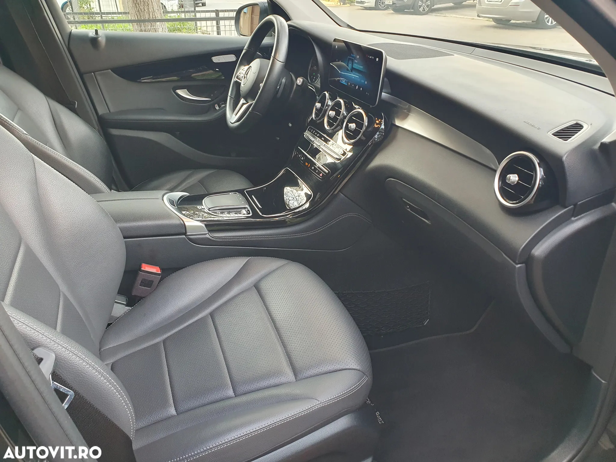 Mercedes-Benz GLC - 8