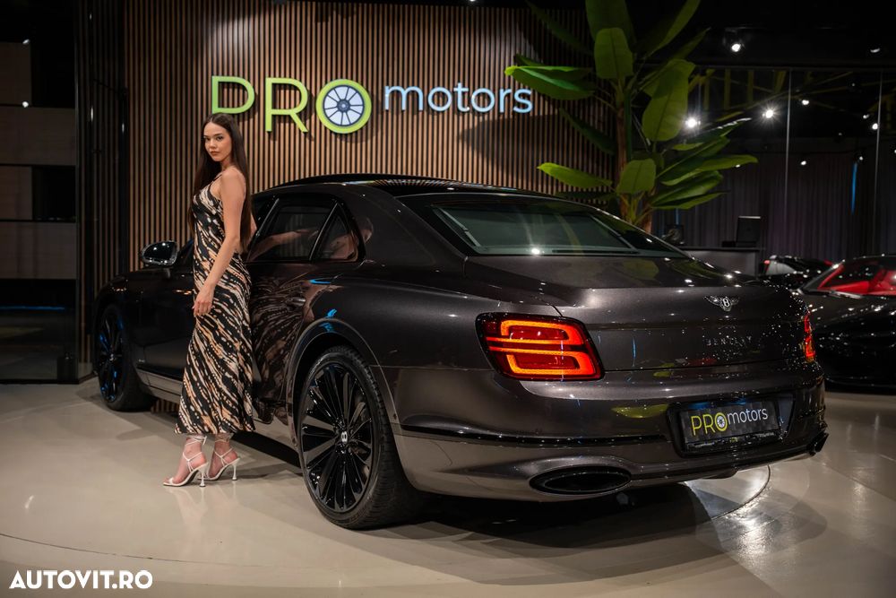 Bentley Flying Spur - 24