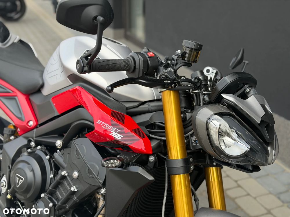 Triumph Street Triple - 6