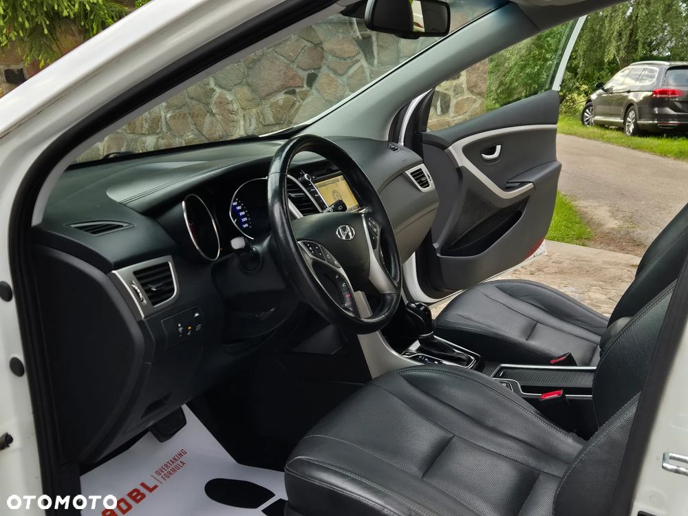 Hyundai i30 blue Kombi 1.6 CRDi DCT Premium - 21