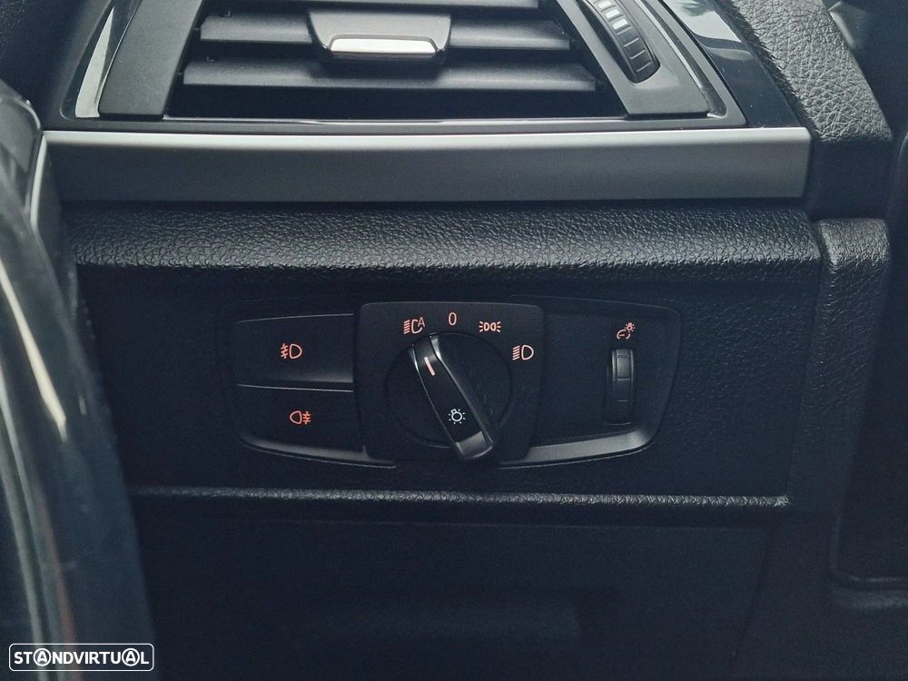 BMW 116 d Line Urban Auto - 18