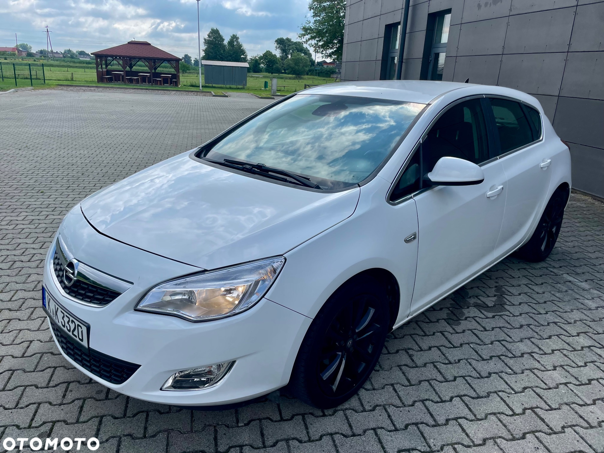 Opel Astra IV 1.4 T Cosmo - 3