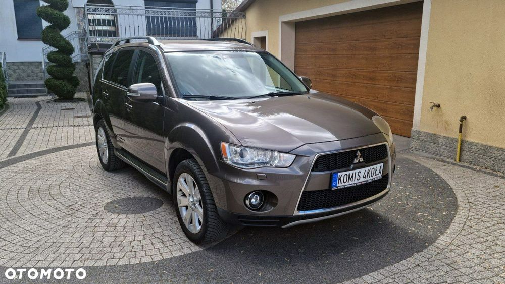 Mitsubishi Outlander - 8