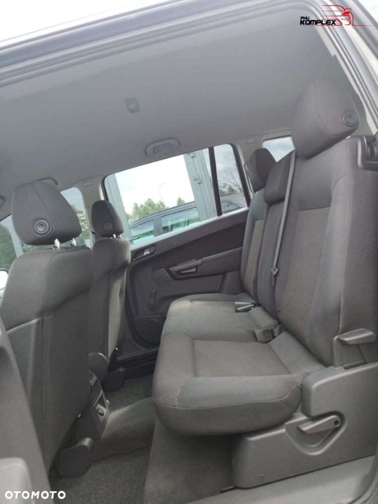 Opel Zafira - 10