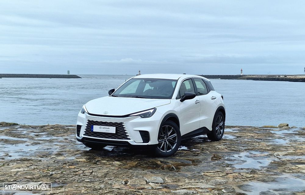 Lexus LBX Relax - 2