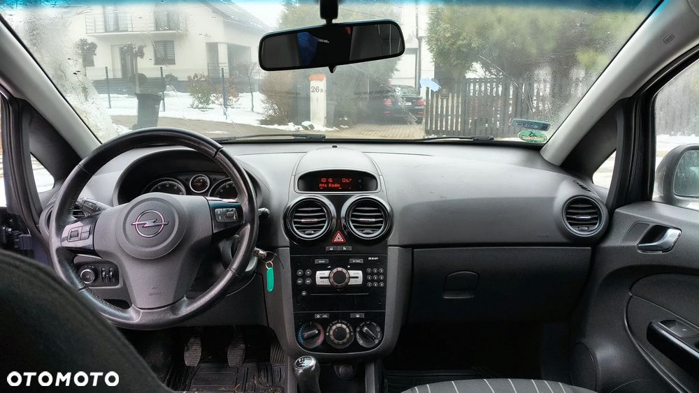 Opel Corsa 1.2 16V Enjoy - 10