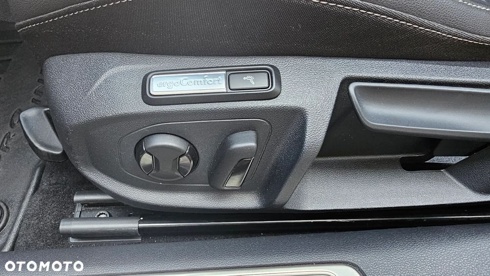 Volkswagen Arteon 2.0 TDI R-Line DSG - 12