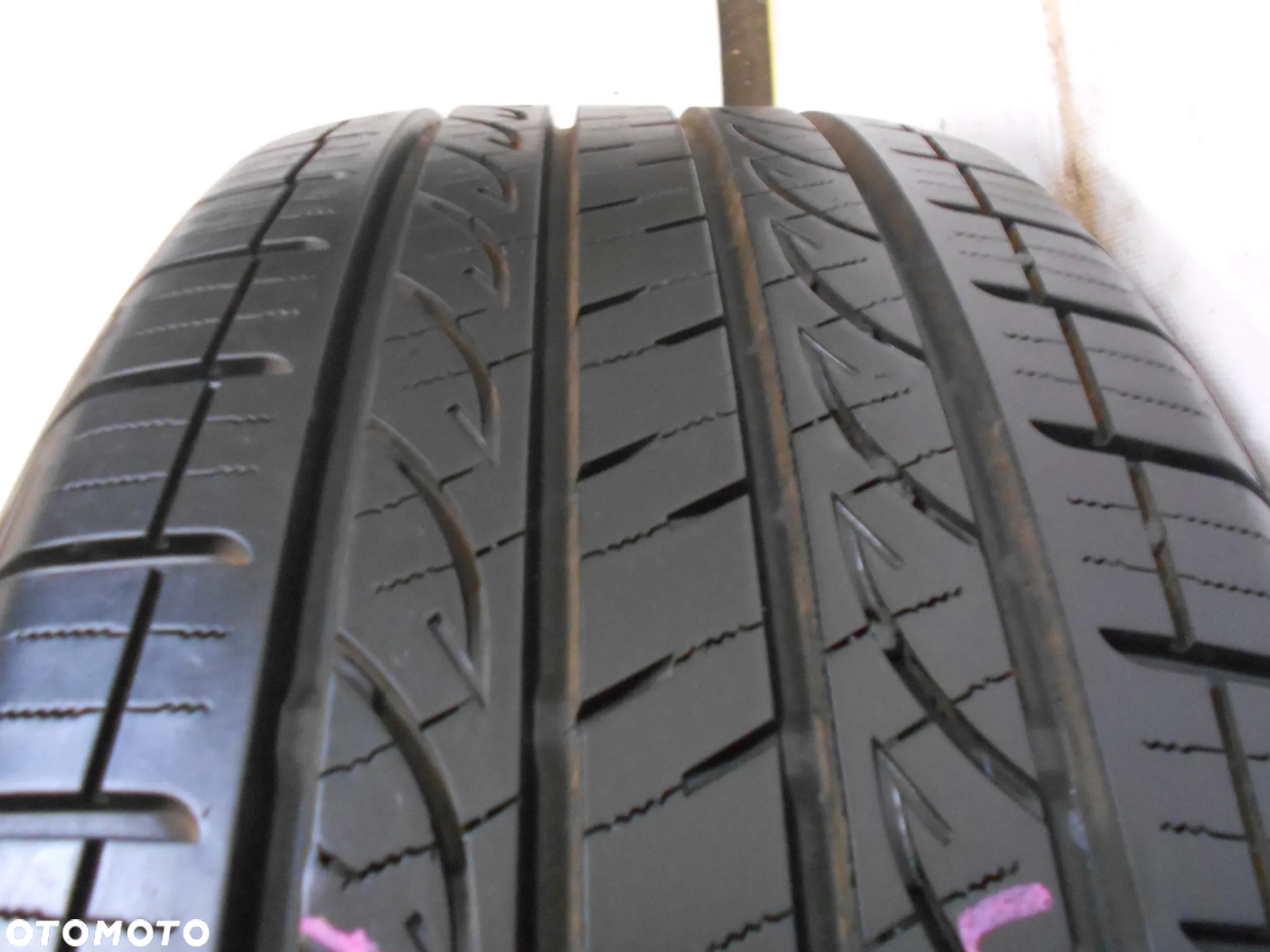 OPONA POJEDYNKA  235/55R19 YOKOHAMA AVID GT BLUEARTH DOT 1321 7.8MM - 2
