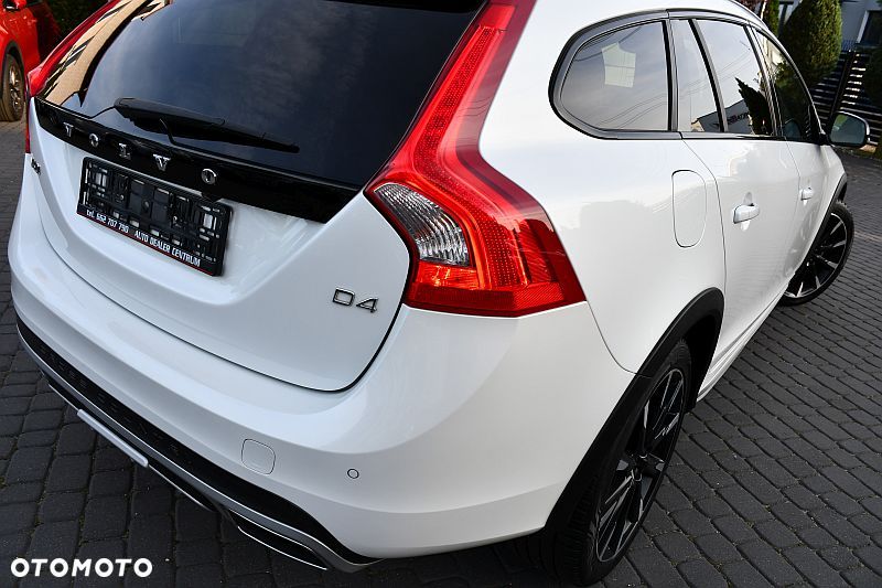 Volvo V60 Cross Country D4 Geartronic Summum - 34