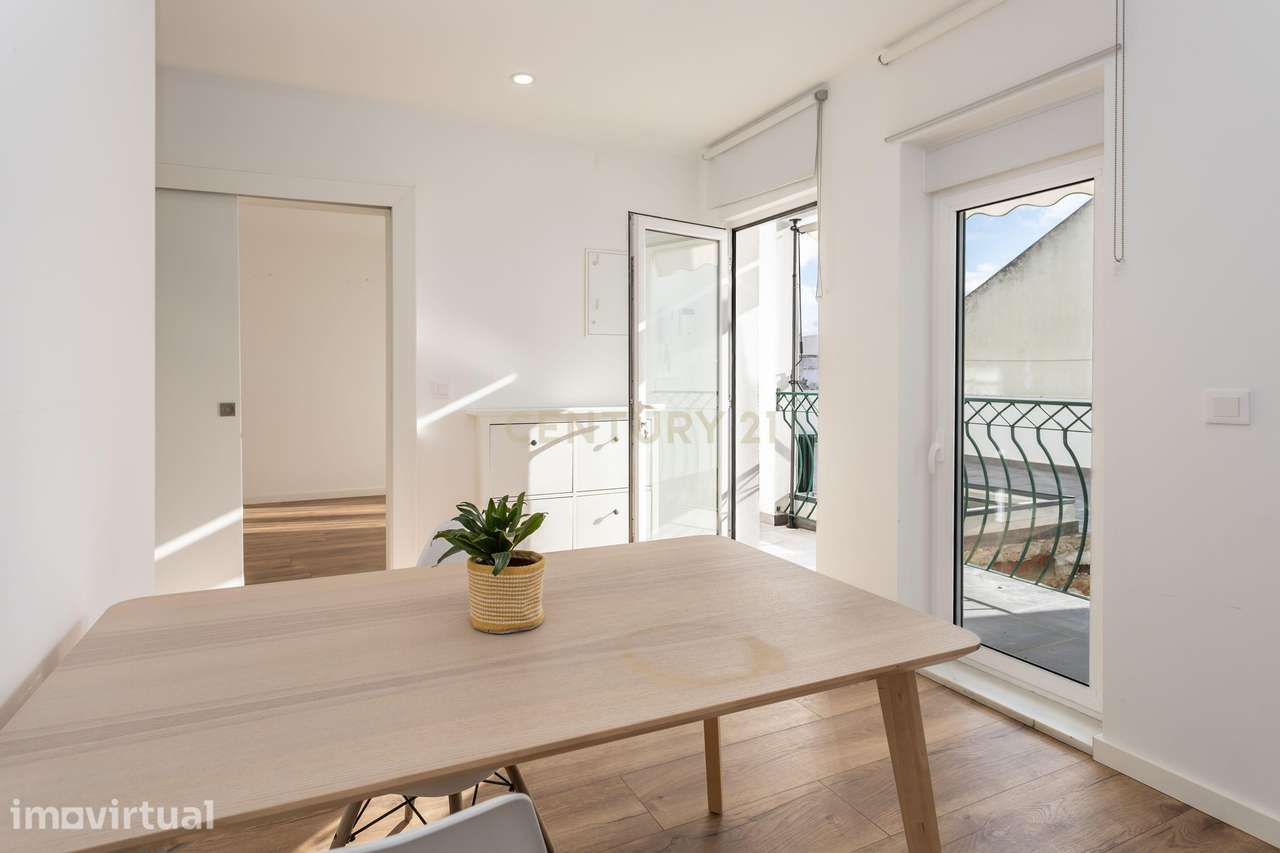 Apartamento T2 para arrendamento junto à Baía do Seixal - Grande imagem: 5/31