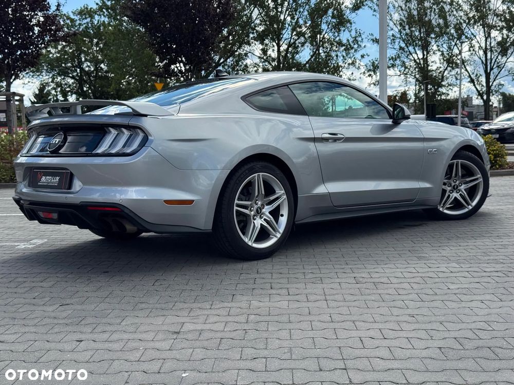 Ford Mustang - 7