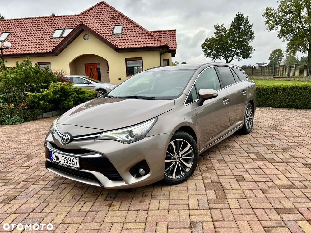 Toyota Avensis Touring Sports 1.6 D-4D - 1