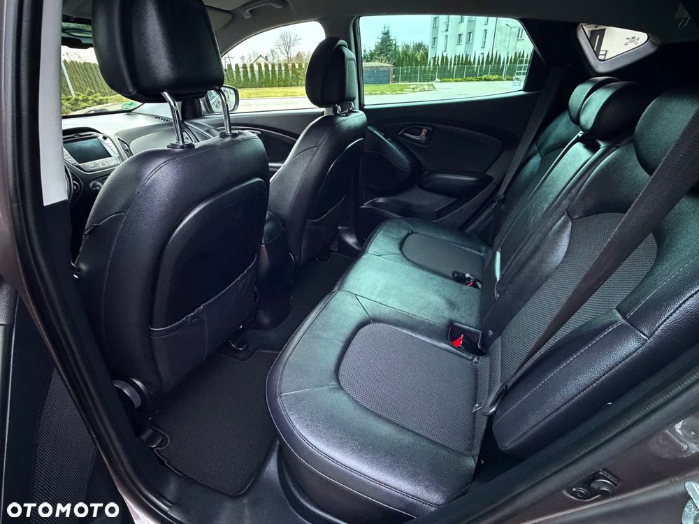 Hyundai ix35 1.6 2WD Fifa World Cup Edition - 32