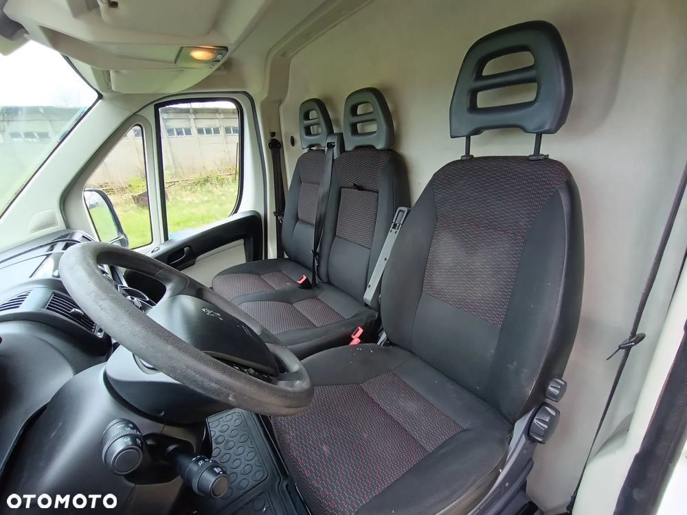 Peugeot Boxer 2.0 diesel 163kM, manual, końcówka 2016roku, WEBASTO, HAK, UDOKUMENTOWANY NIEWIELKI PRZEBIEG! 100% ORGINALNY LAKIER! AUTO SPRAWNE !! - 35