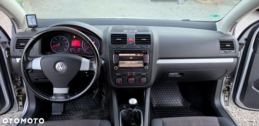 Volkswagen Golf - 17