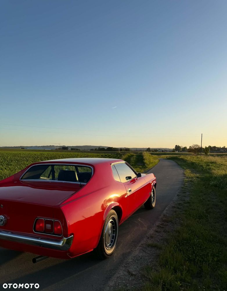 Ford Mustang - 7