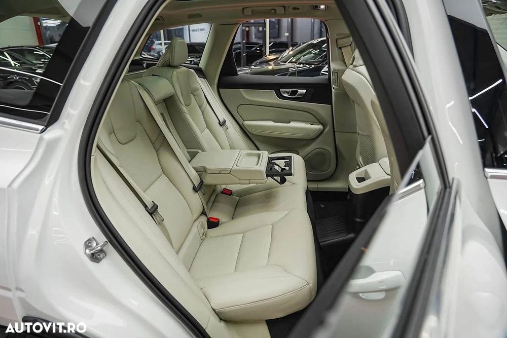 Volvo XC 60 Recharge T6 Twin Engine eAWD Inscription Expression - 15