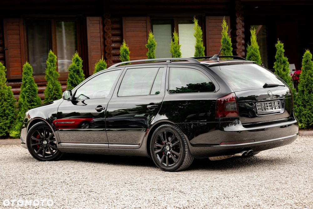 Skoda Octavia 2.0 TSI RS - 11