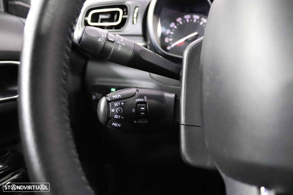 Citroën C3 1.2 PureTech Shine EAT6 - 12