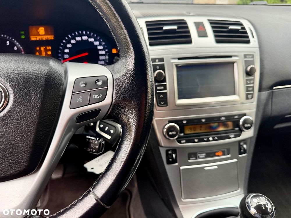 Toyota Avensis 1.8 Sol NAVI - 18