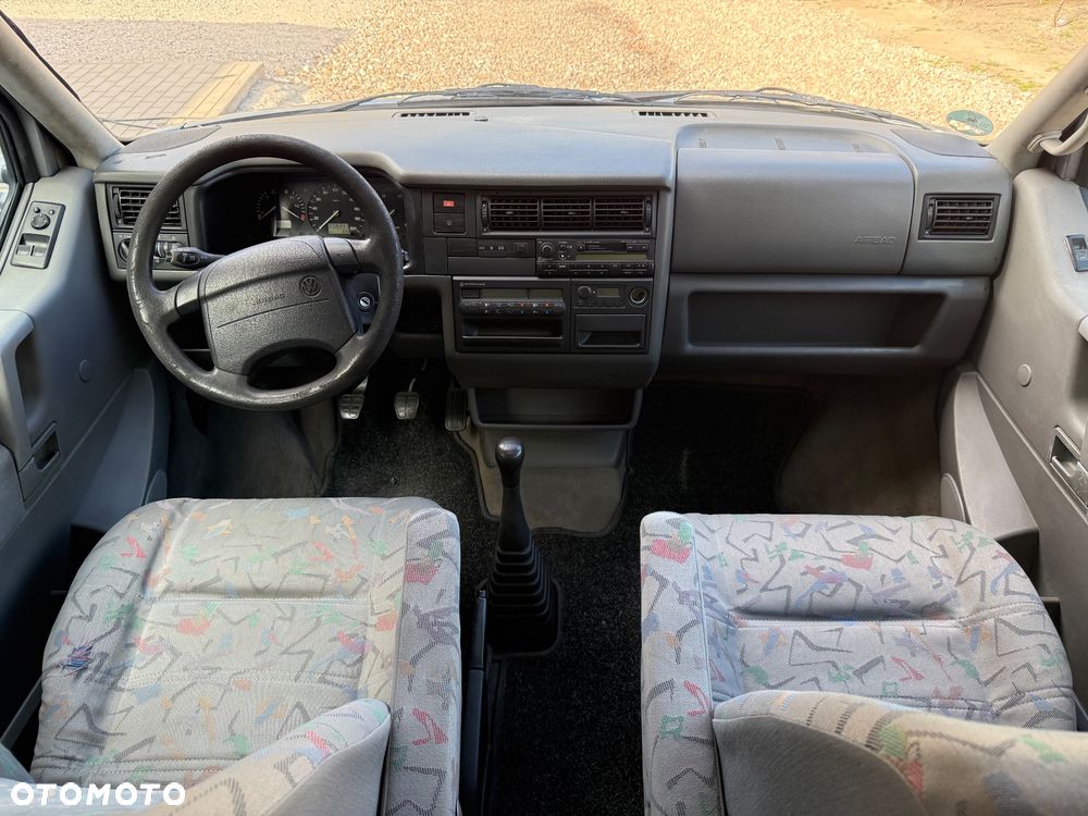 Volkswagen Multivan Standard - 9