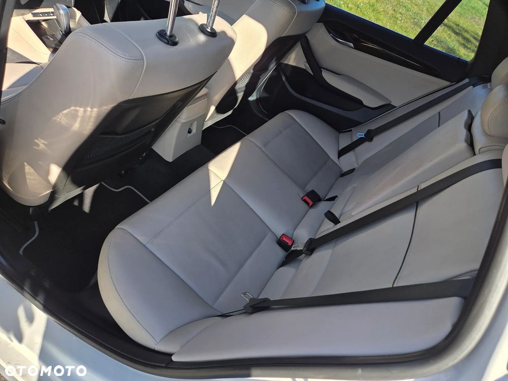 BMW X1 xDrive23d - 21