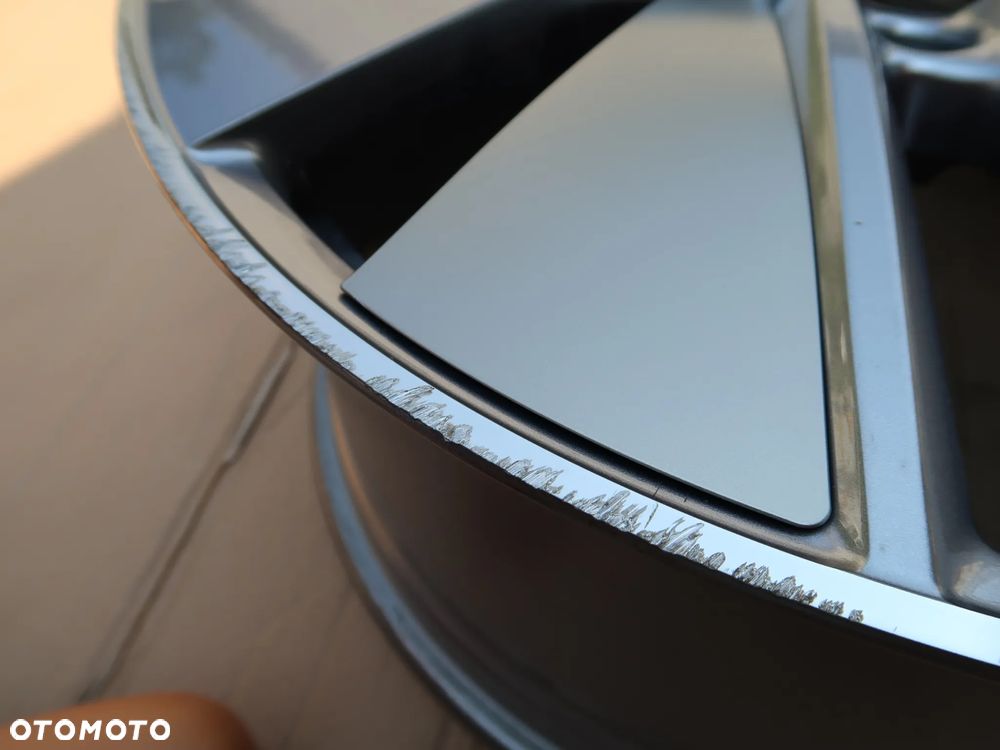 FELGA AUDI E-TRON 21'' 4J3601025AA - 4