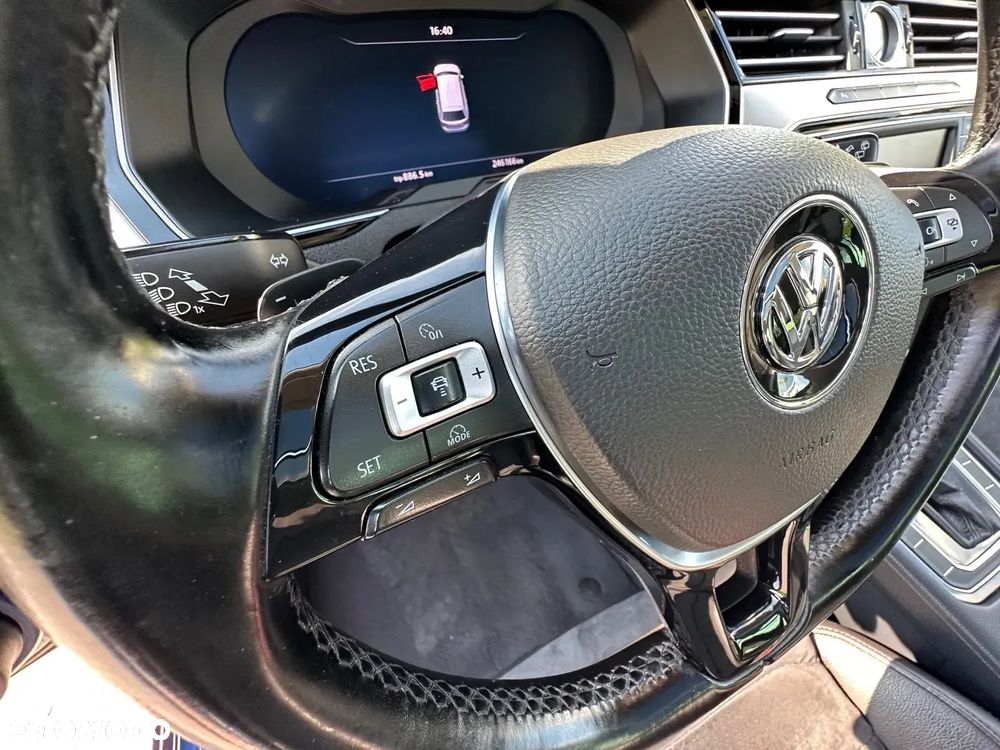 Volkswagen Passat Variant 2.0 TDI SCR DSG Highline - 26