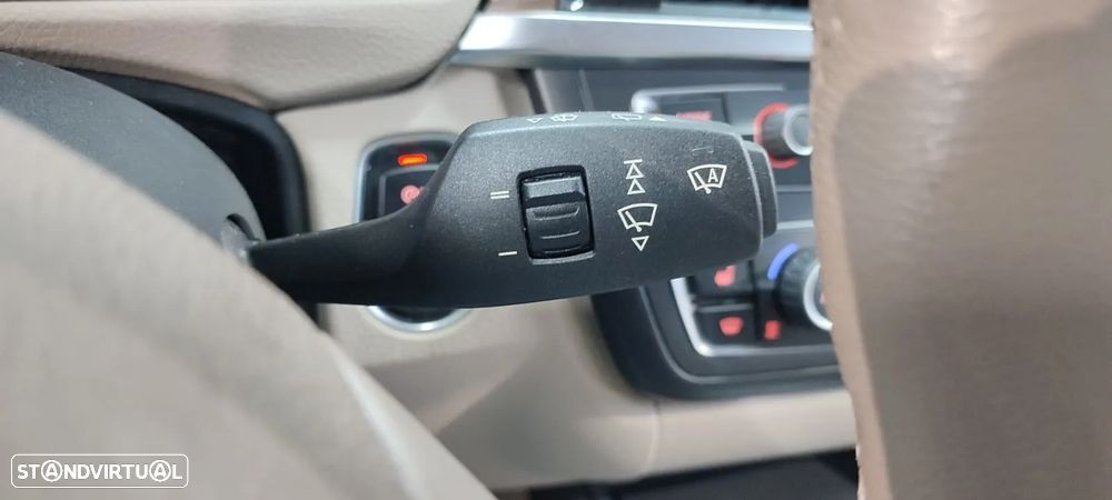 BMW 320 d Touring Aut. Sport Line - 53