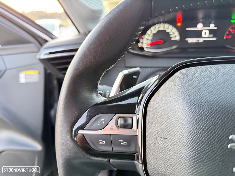 Peugeot 208 1.2 PureTech Allure Pack EAT8 - 19