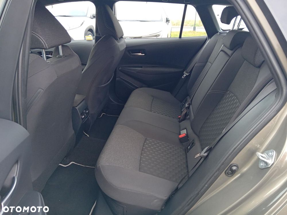 Toyota Corolla - 13