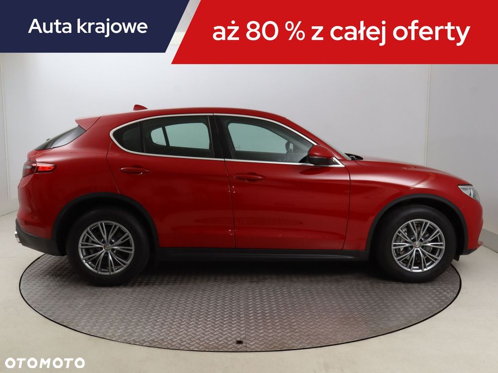 Alfa Romeo Stelvio - 8
