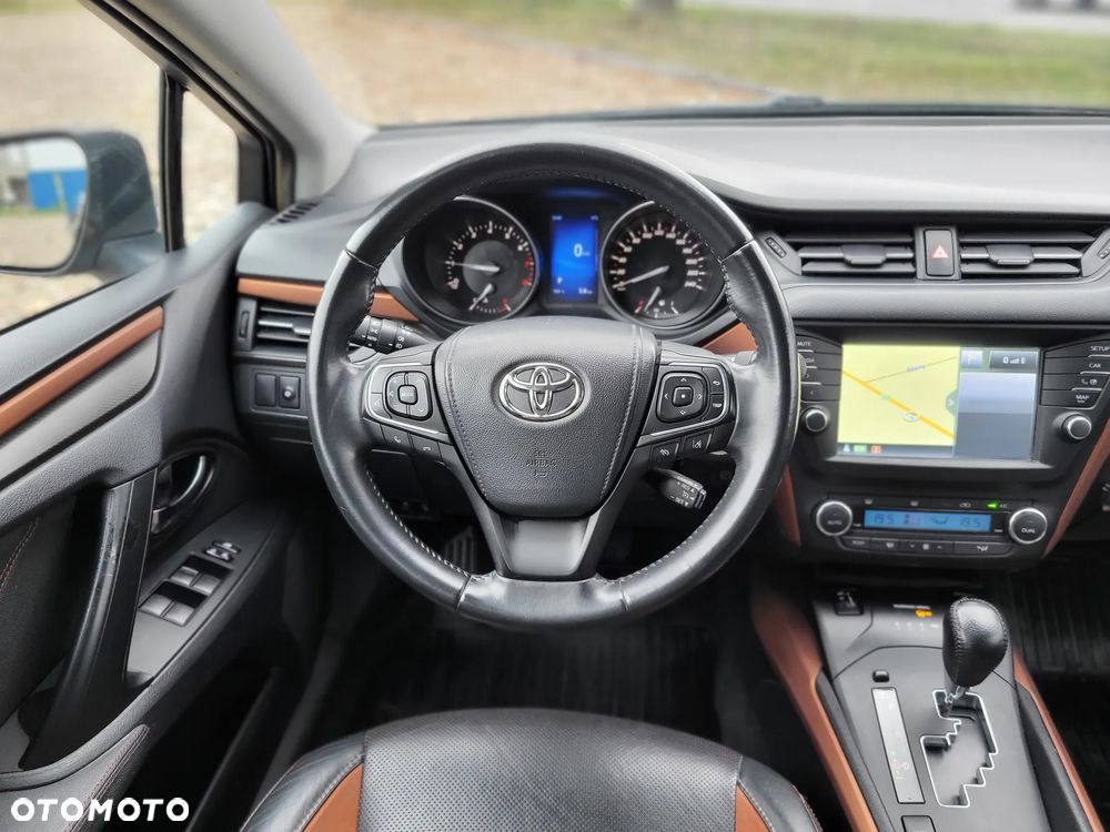 Toyota Avensis 1.8 Prestige MS - 10