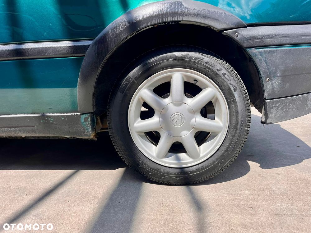 Volkswagen Golf 1.6 CL - 32