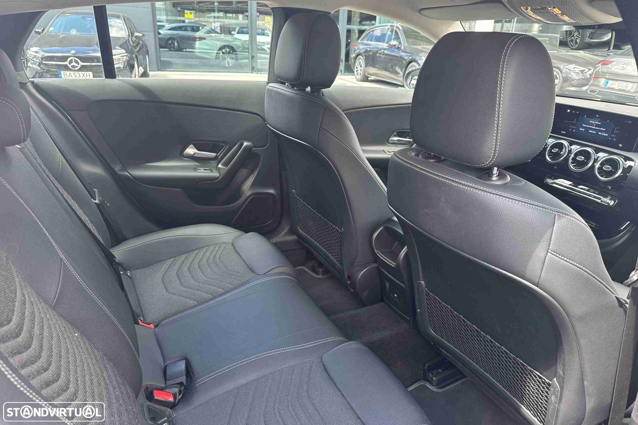 Mercedes-Benz CLA 180 d - 10